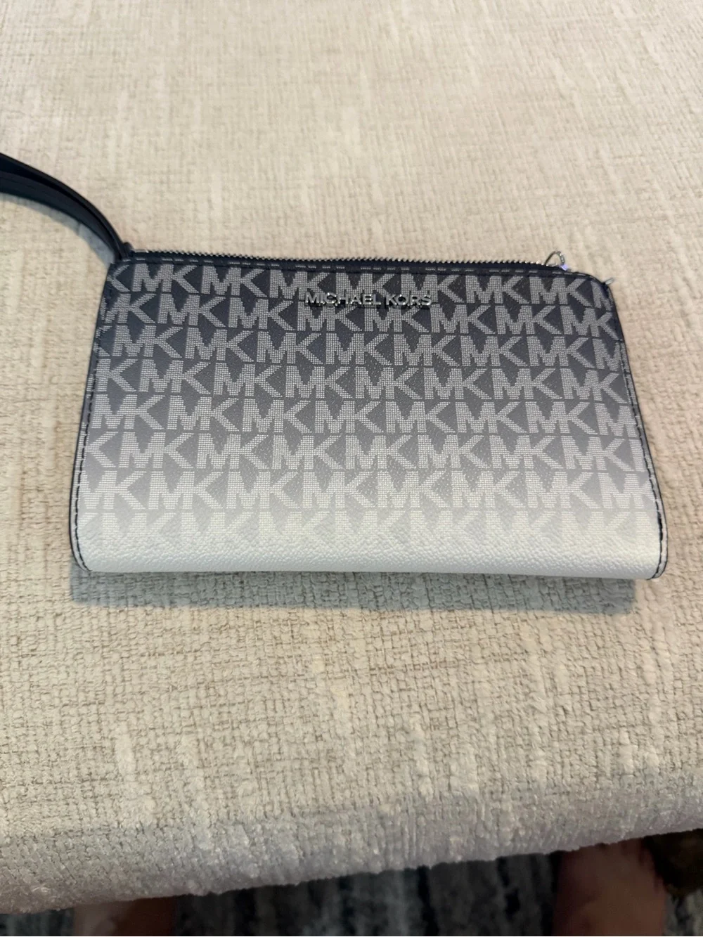 Michael Kors Navy Large  Jet set Ombré wristlet  wallet